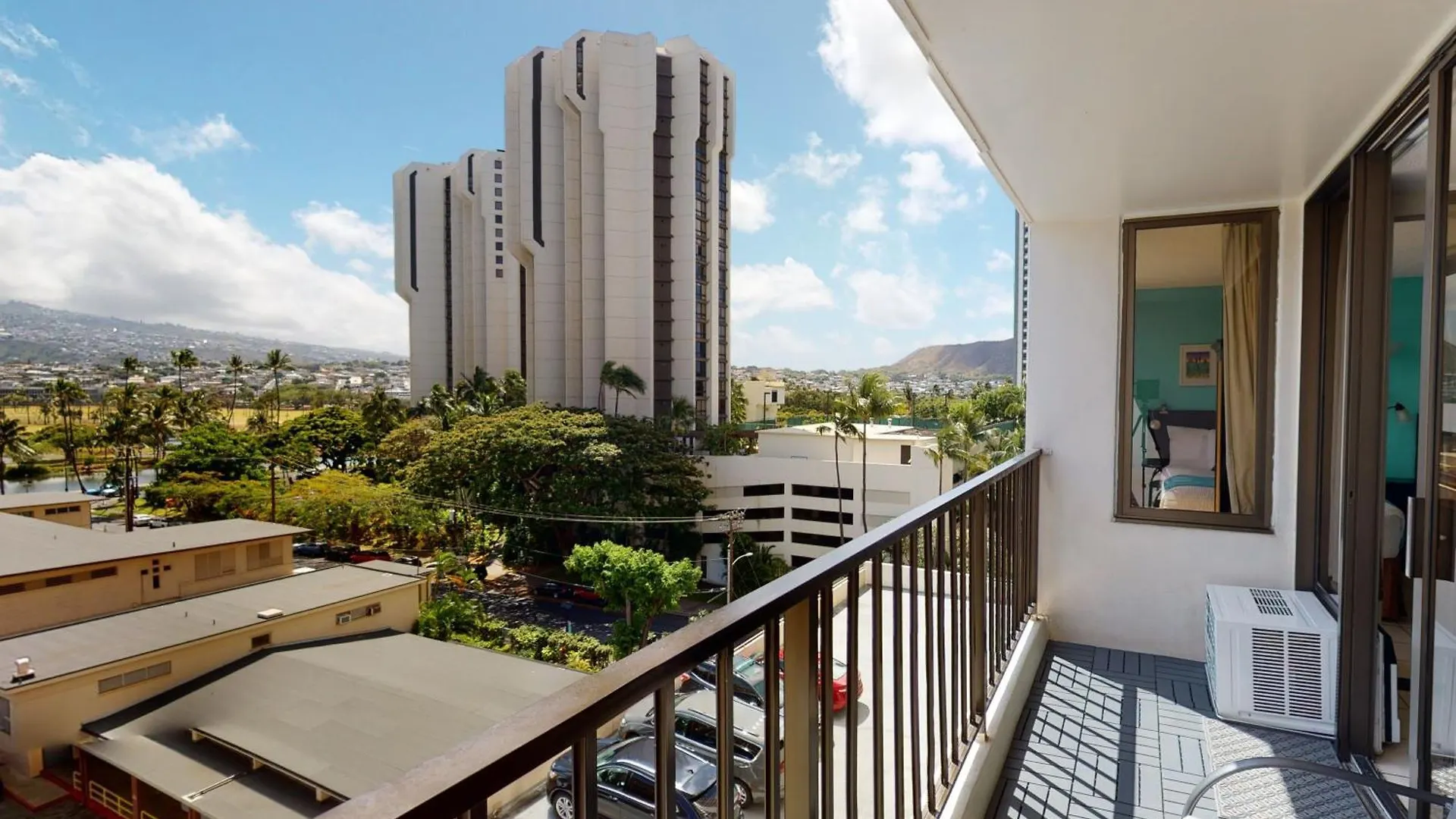 Stylish Waikiki Banyan Condo With Mountain Views, Comfort & Free Parking Honolulu Apartmán