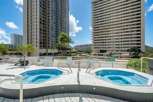 Stylish Waikiki Banyan Condo With Mountain Views, Comfort & Free Parking Honolulu Appartement